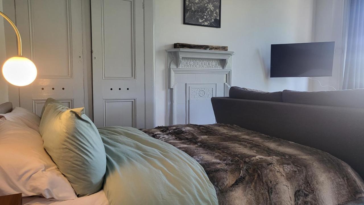 16 Big Comfy - Great Location - Free Onsite Parking - Comfy Bed * Brighton
