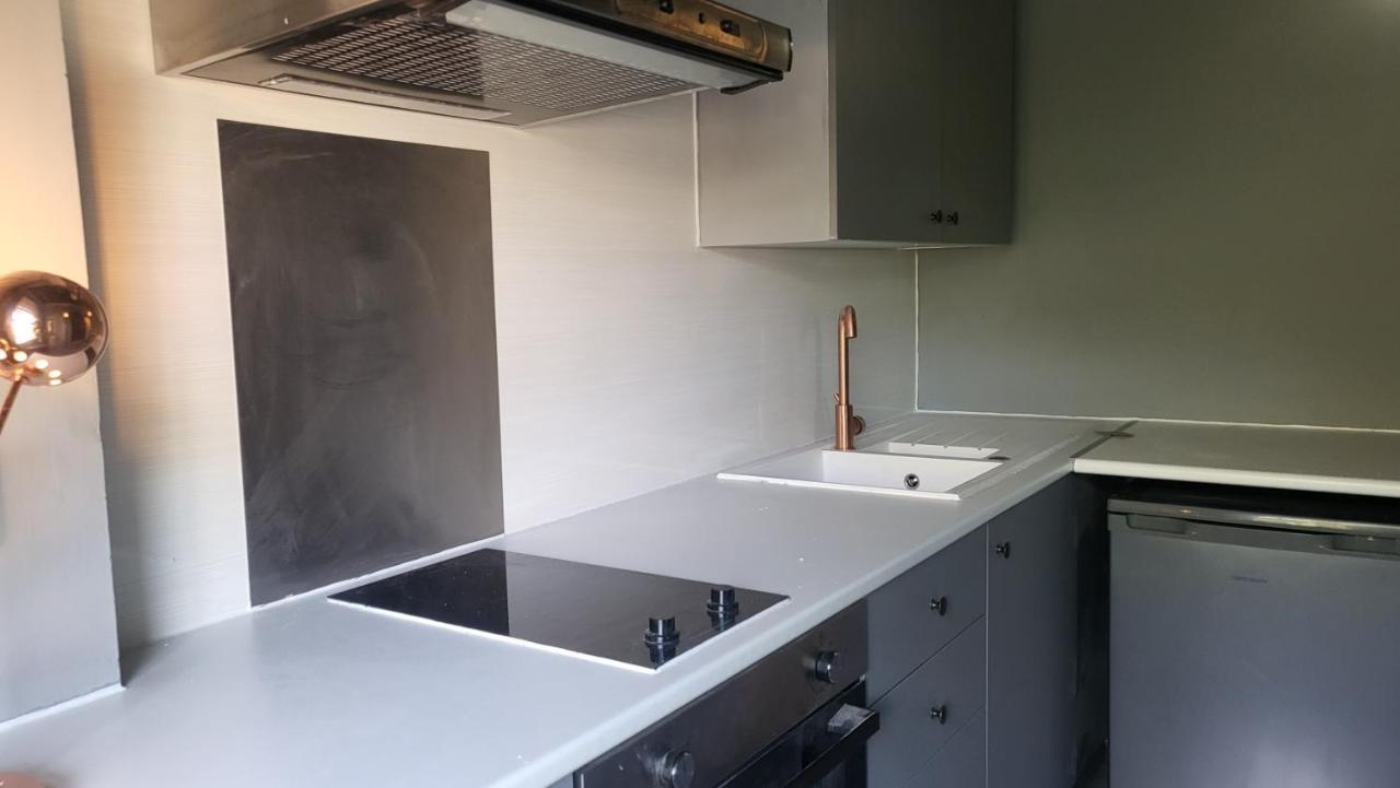 16 Big Comfy - Great Location - Free Onsite Parking - Comfy Bed Brighton