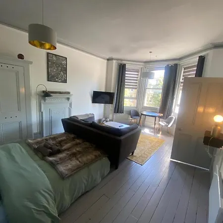 16 Big Comfy Studio - Great Location - Free Onsite Parking - Comfy Bed Brighton Exterior photo