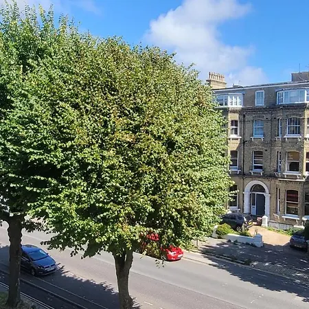 16 Big Comfy Studio - Great Location - Free Onsite Parking - Comfy Bed Brighton Exterior photo