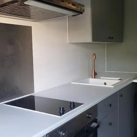 16 Big Comfy Studio - Great Location - Free Onsite Parking - Comfy Bed Brighton Exterior photo